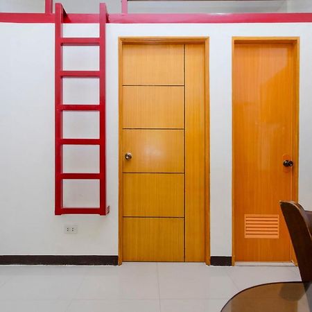 Zen Rooms Time Travellers Makati Makati City Dış mekan fotoğraf