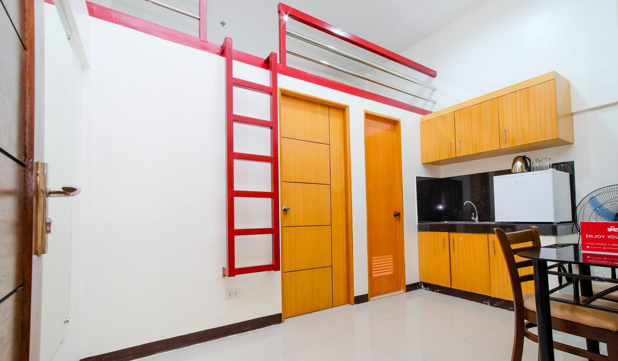 Zen Rooms Time Travellers Makati Makati City Dış mekan fotoğraf