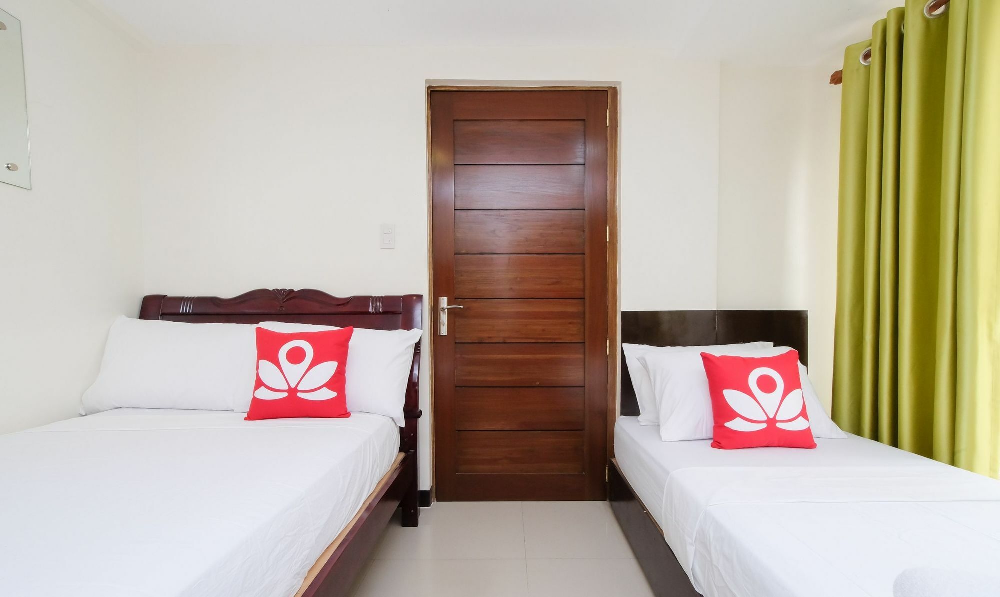 Zen Rooms Time Travellers Makati Makati City Dış mekan fotoğraf