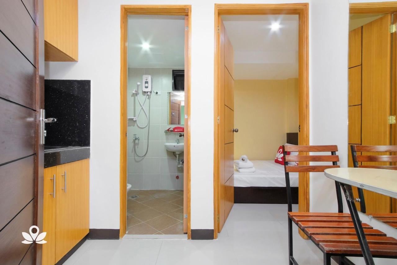 Zen Rooms Time Travellers Makati Makati City Dış mekan fotoğraf